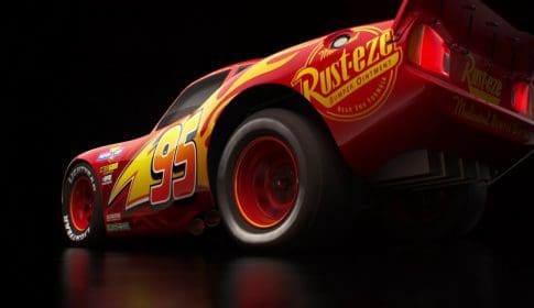 Cars 3 Lightning Mcqueen Jackson Storm Cruz Ramirez シリーズ最新作 カーズ ３ キャラクターにフォーカスした新ティザートレーラー